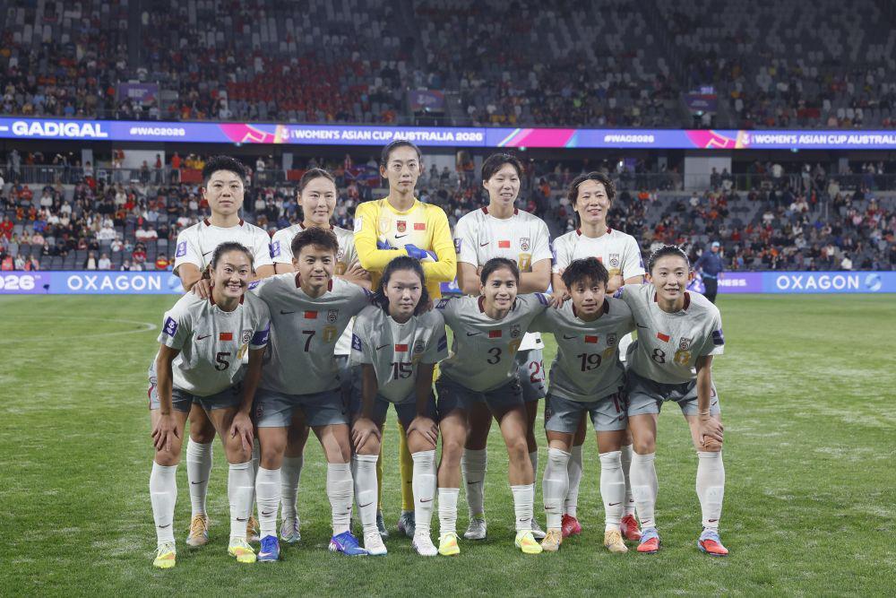 kaiyun-裁判帮倒忙！东道主遇大麻烦，中国女足仁至义尽，朝鲜队偷着乐